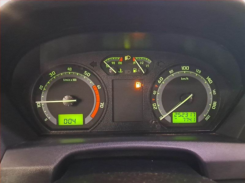 Škoda Fabia (2005) Comfort 1.2 12V, po STK, Klima - fotka 11 z 17