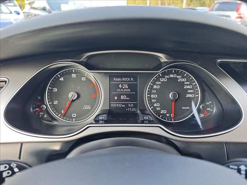 Audi A4 1,8 TFSI 125kW  Edition - fotka 18 z 21