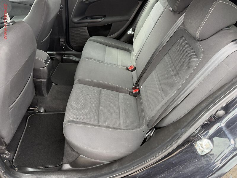 Fiat Tipo (2019) 1.6 MJet, AC, kamera - fotka 9 z 15