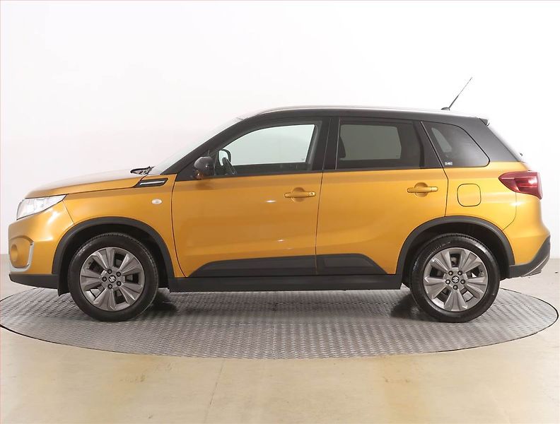 Suzuki Vitara (2019) 1.4 BoosterJet, 4X4, Automat - fotka 3 z 22