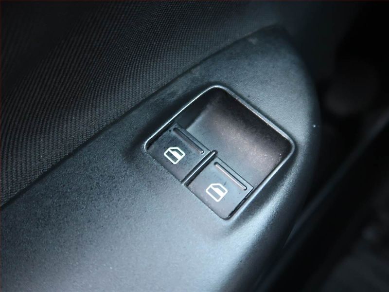 Škoda Octavia (2009) 1.6, Automat, Navi, Tempomat - fotka 17 z 17