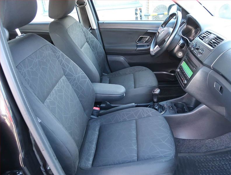 Škoda Fabia (2014) 1.2 TSI - fotka 9 z 15