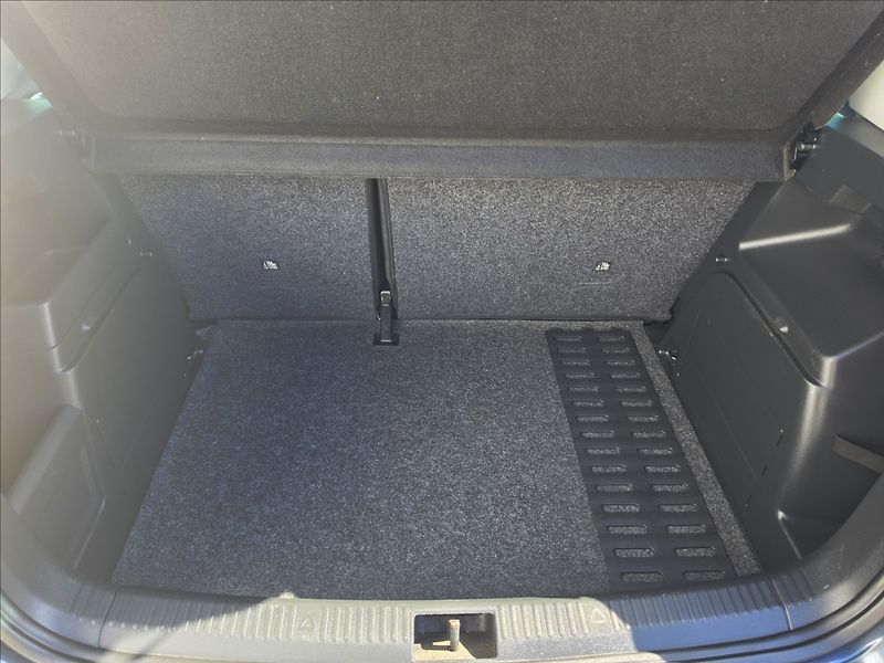 Škoda Fabia III 1,2TSi 66KW Edition - fotka 25 z 41