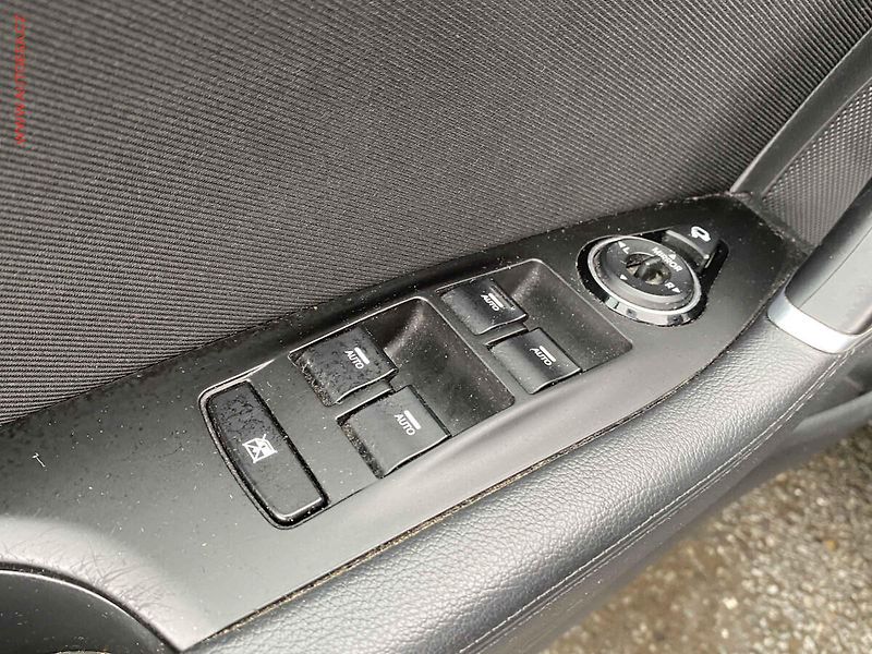 Hyundai i40 (2015) 1.7 CRDi, ČR, AT, LED, navi - fotka 13 z 18