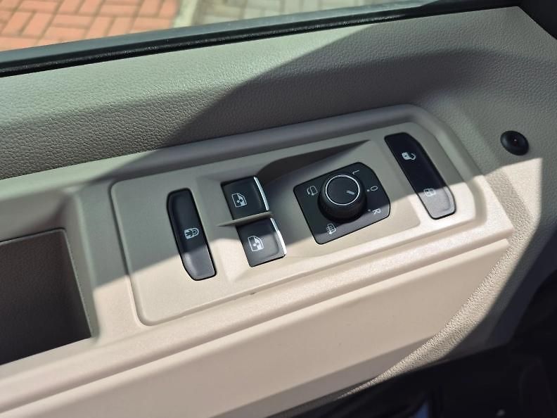 Volkswagen Multivan (2025) - fotka 7 z 11