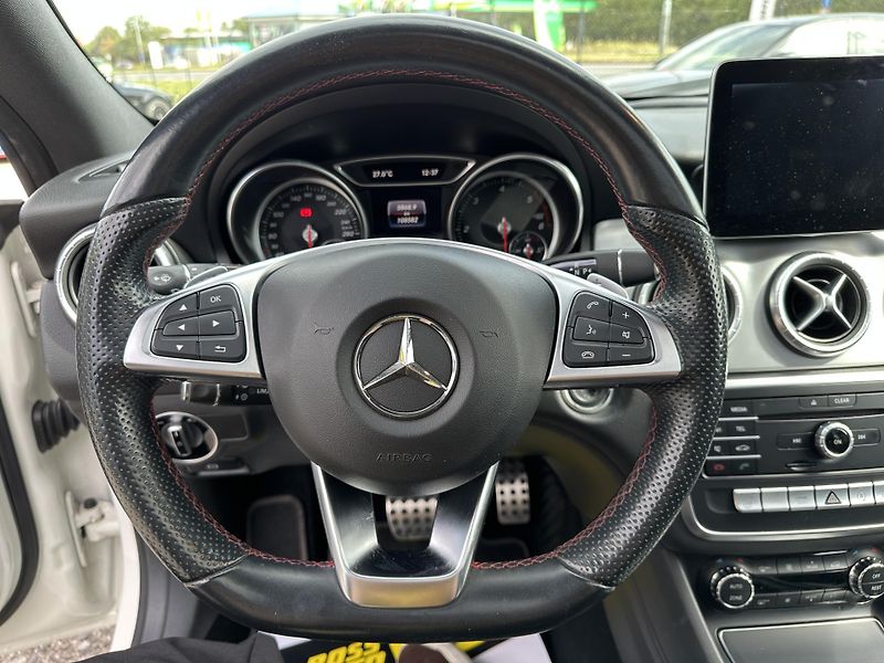 Mercedes-Benz CLA (2016) Mercedes-Benz CLA 200 2016 - fotka 12 z 18