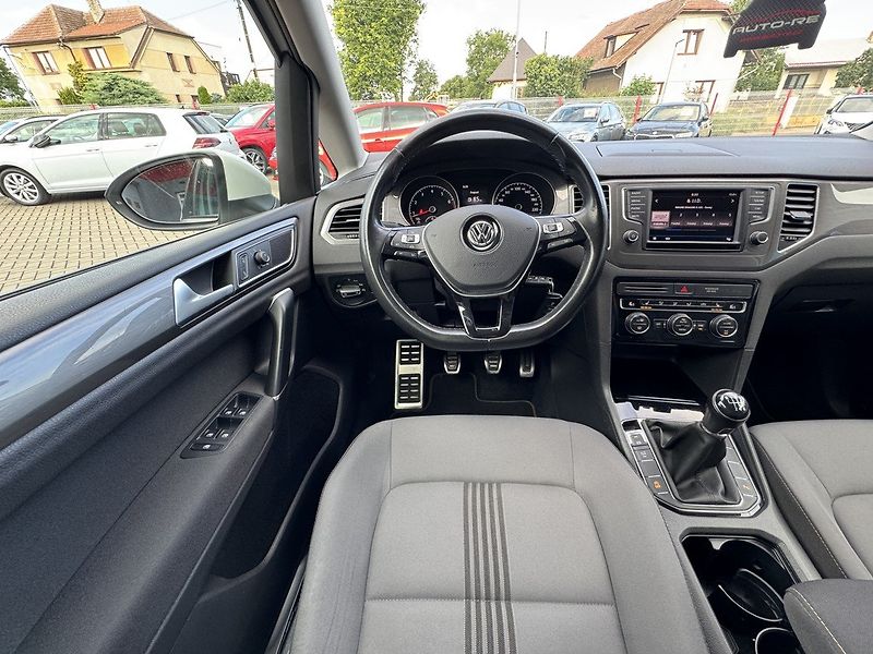 Volkswagen Golf Sportsvan (2016) 1.2TSi Digi Klima Tempomat - fotka 6 z 50