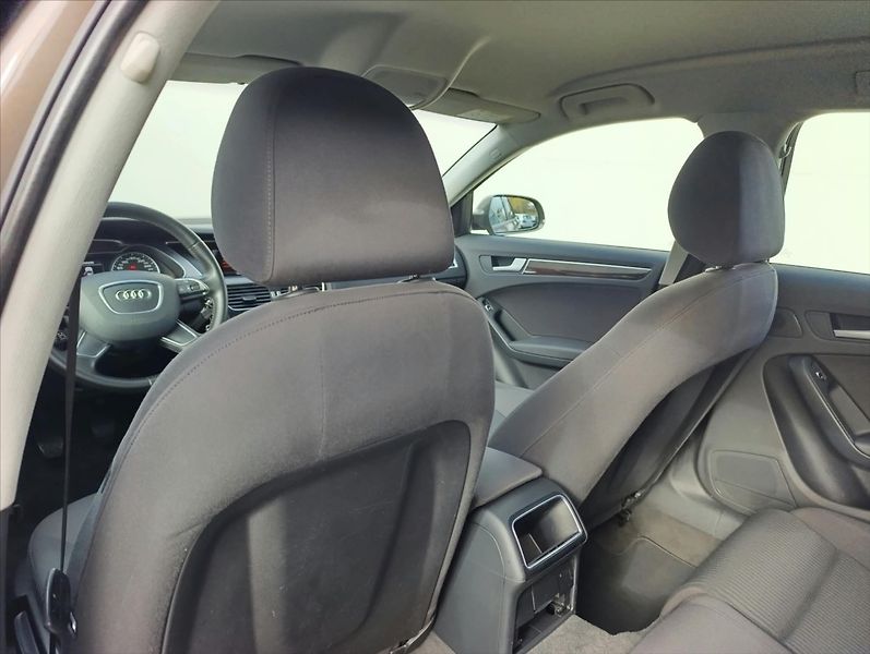 Audi A4 1,8 TFSi Quattro Navi Tempomat - fotka 20 z 34