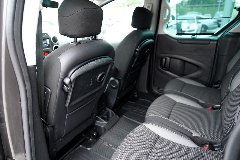 Peugeot Partner Tepee 1.6HDI Tepee OUTDOOR,120PS - fotka 31 z 38