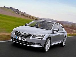 Škoda Superb.