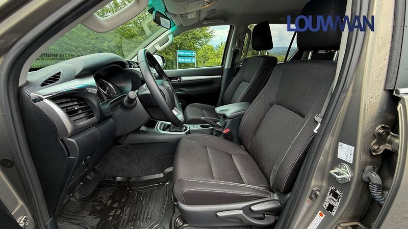 Toyota Hilux MT ACTIVE - fotka 11 z 18