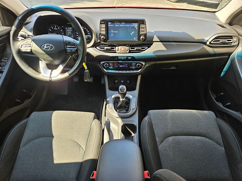 Hyundai i30 1,5 T-GDi 118kW,Smart,ČR,1.maj - fotka 13 z 35