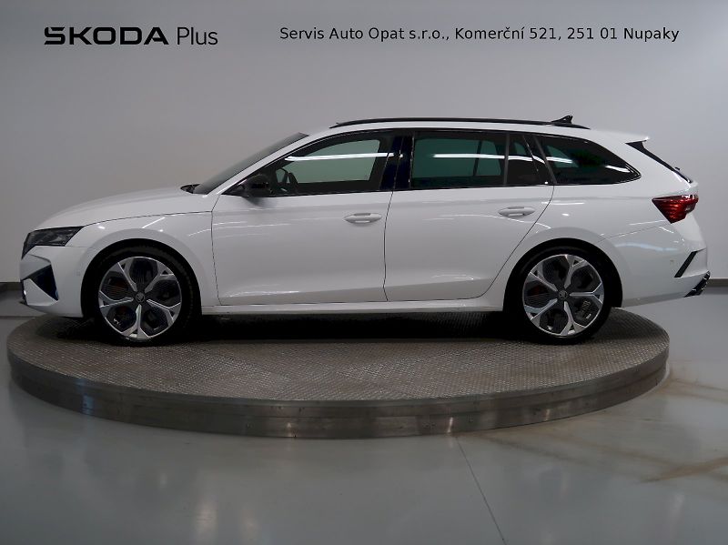 Škoda Octavia (2026) RS 2.0TSI 195KW DSG TAŽNÉ PANO - fotka 3 z 48