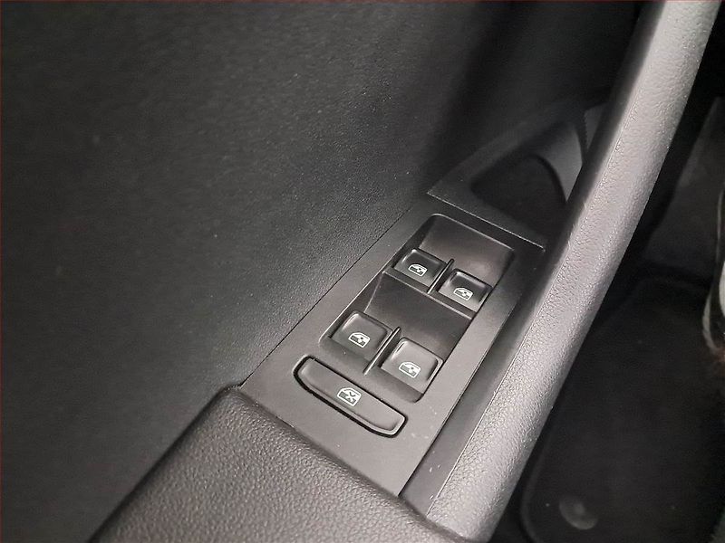 Škoda Octavia (2018) Style 1.4 TSI, Navi, Bi-Xenony - fotka 16 z 17