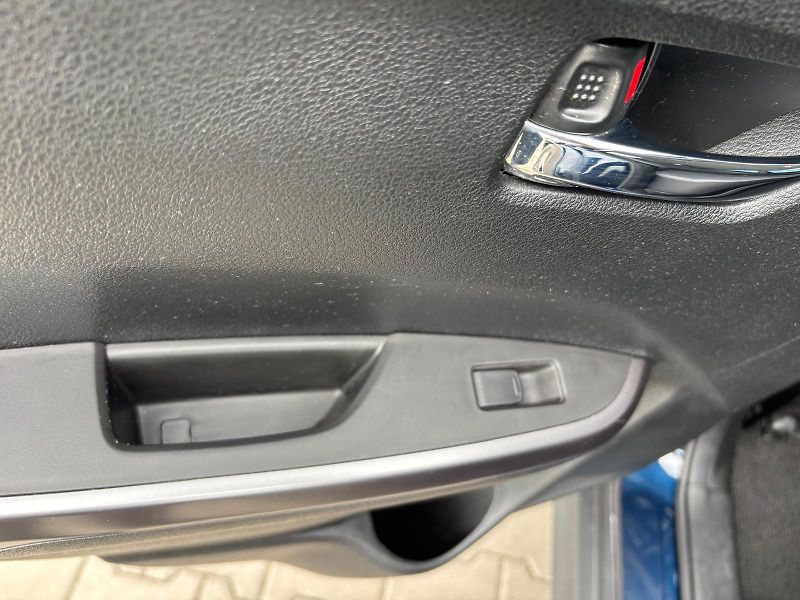 Suzuki Vitara 1,4 BoosterJet Elegance AllGri - fotka 24 z 28