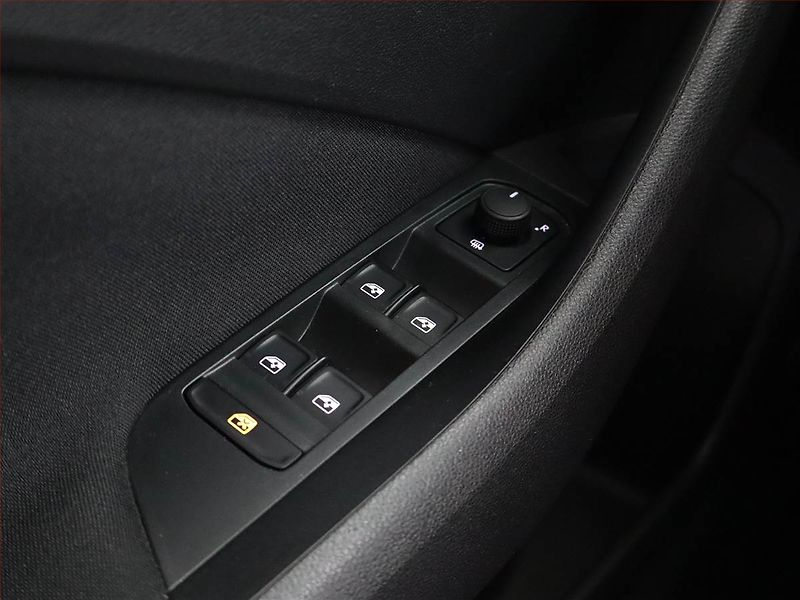 Škoda Kamiq (2025) Selection 1.0 TSI - fotka 17 z 18