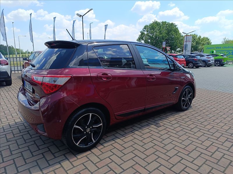 Toyota Yaris 1,5 WT-i AT 54KW HYBRID - fotka 6 z 21