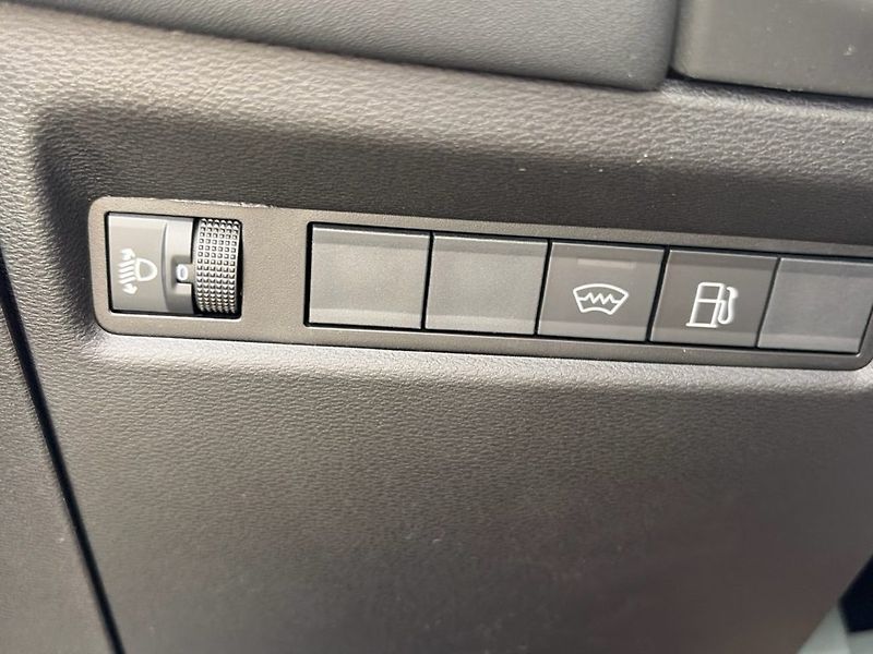 Jeep Compass (2026) Altitude Plug-in Hybrid 225k - fotka 18 z 23