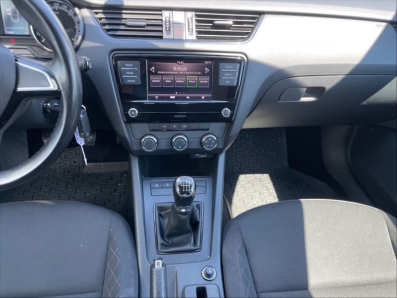 Škoda Octavia 1,4 CNG Active G-TEC - fotka 10 z 11