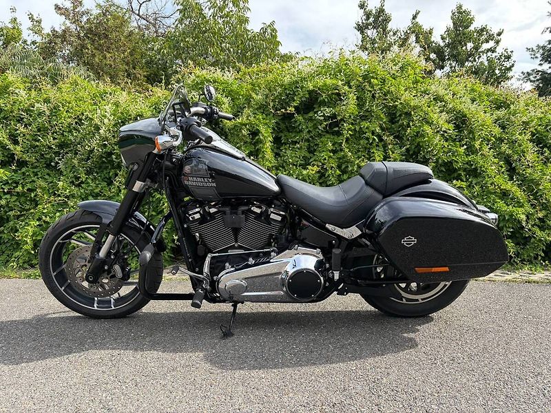 Harley-Davidson FLSB Softail Sport Glide (2023) - fotka 5 z 13