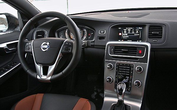 Volvo S60 Cross Country.