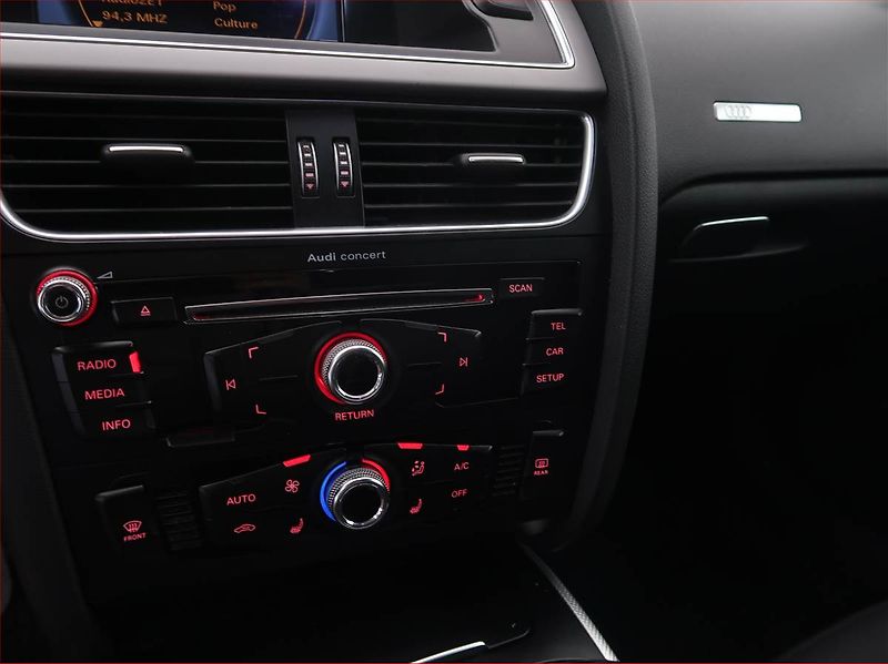Audi A5 (2014) 2.0 TDI, Automat, Bi-Xenony - fotka 14 z 15