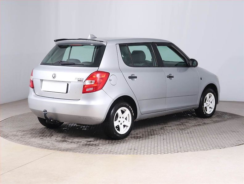 Škoda Fabia (2010) 1.2 12V, Tažné, za super cenu - fotka 5 z 16