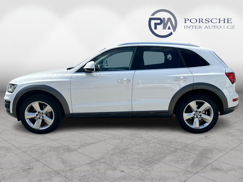 Audi Q5 A 2.0 TDi 140kW S tronic - fotka 3 z 20