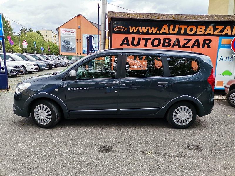 Dacia Lodgy (2019) 1.6i SCe 75kw StepWay AC PDC - fotka 2 z 25