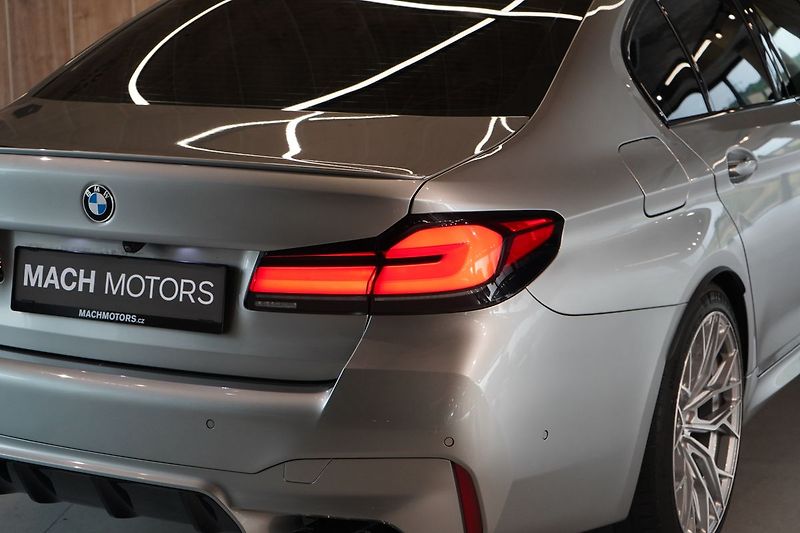 BMW M5 Masáž, Ventilace, H/K, Head-up - fotka 10 z 46