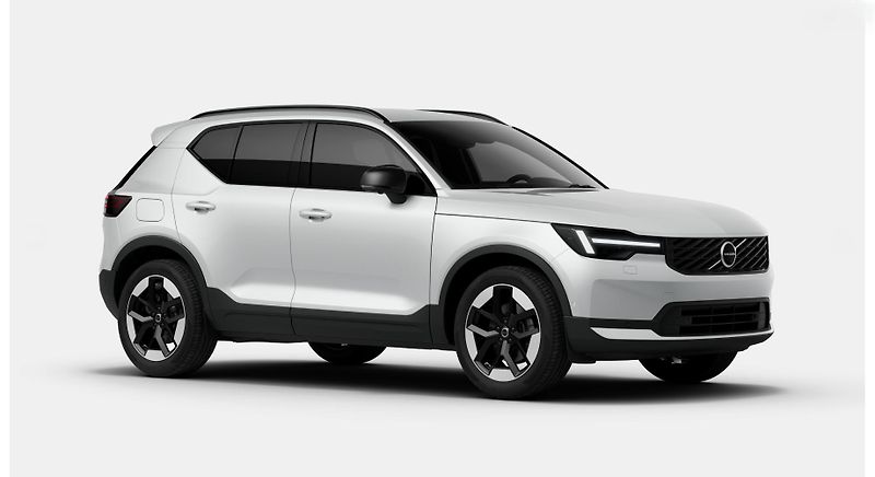 Volvo XC40 (2026) B3 PLUS AUT - fotka 7 z 14