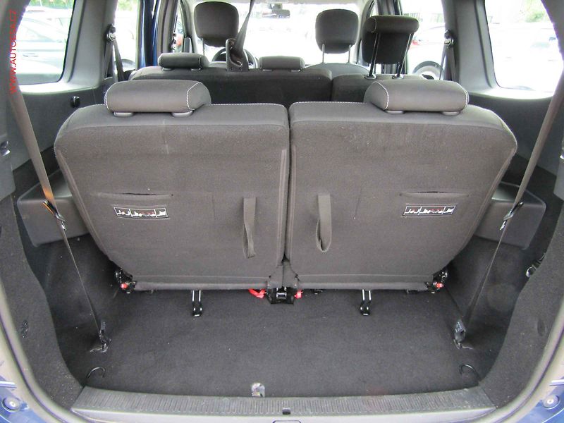 Dacia Lodgy (2019) 1.6i, 1.maj,ČR, AC, výhřev - fotka 7 z 20