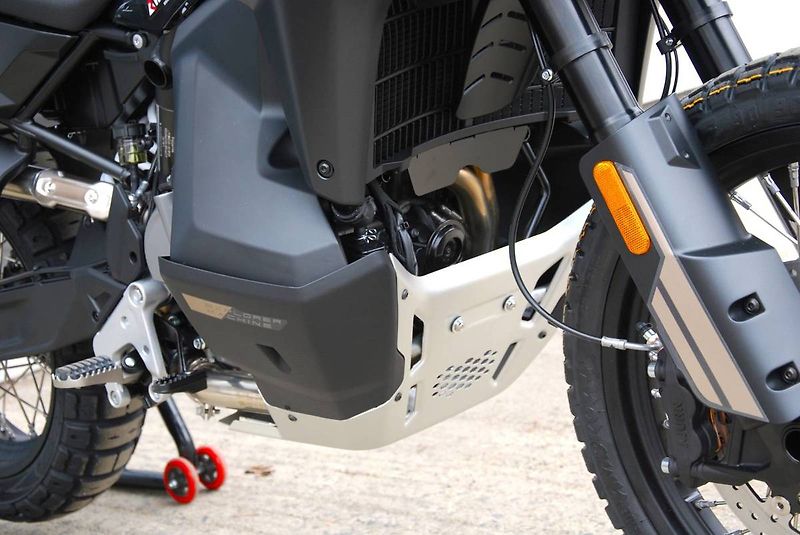 CFMOTO 800 MT (2026) 800MT-X Black - fotka 19 z 20