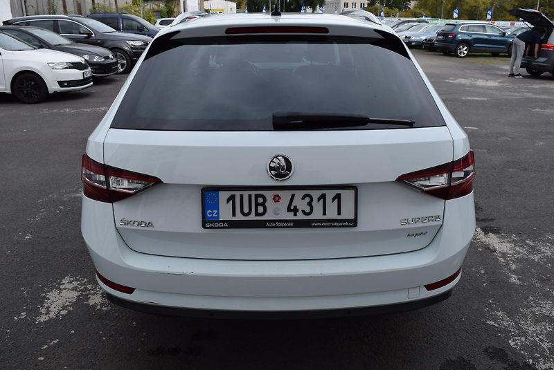 Škoda Superb (2016) 2.0TDI 140kw 4x4 DSG STYLE NAV - fotka 8 z 50