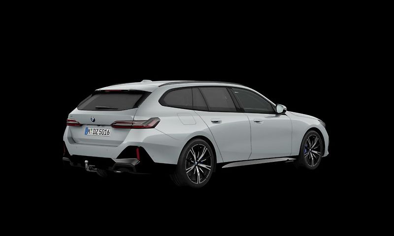 BMW Řada 5 540d xDrive Touring - fotka 2 z 8