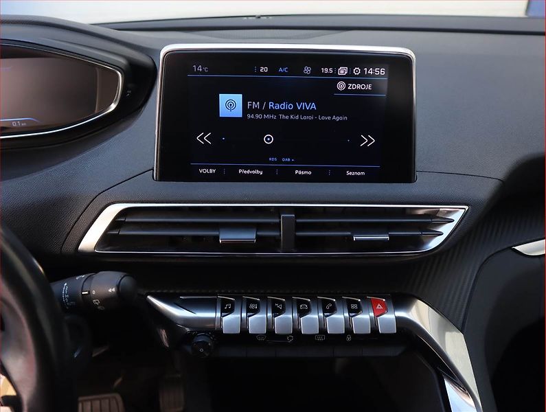 Peugeot 5008 (2020) 1.5 BlueHDi, Automat, 7 míst - fotka 12 z 23