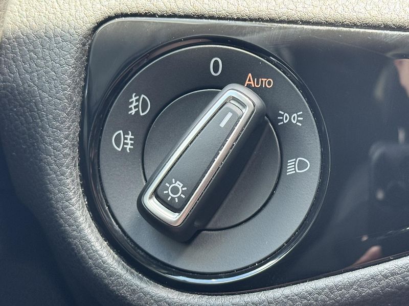 Volkswagen Golf (2017) VII 1.4TSi MAN Highline, RZV - fotka 25 z 51