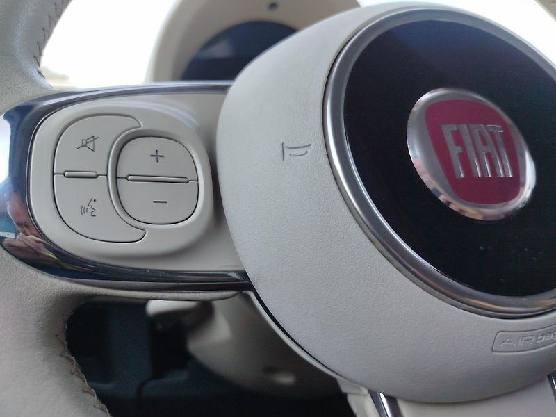 Fiat 500 (2011) Cabtio 0.9 - fotka 10 z 27