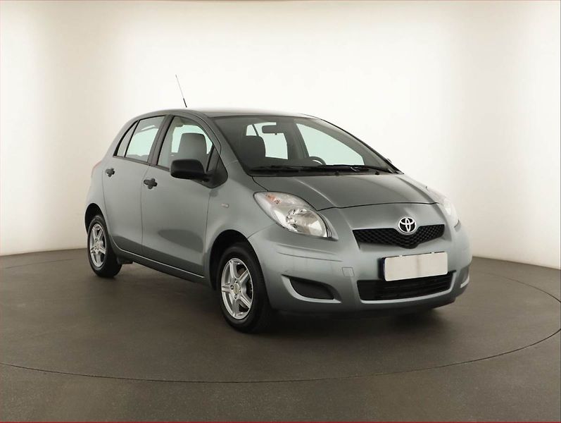Toyota Yaris (2009) 1.0 VVT-i, ČR,1.maj - fotografie inzerátu