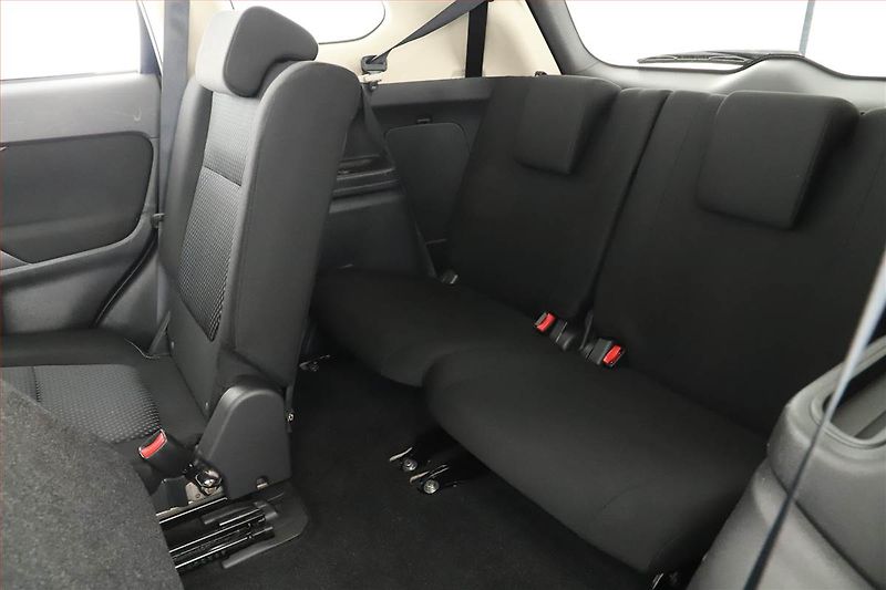 Mitsubishi Outlander (2017) 2.2 DI-D, 7 míst, Tempomat - fotka 12 z 14