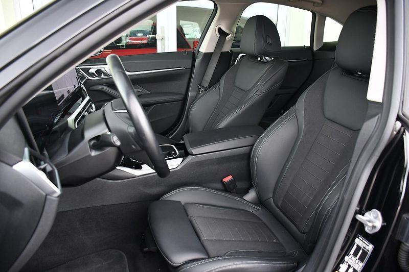 BMW i4 eDrive40 97,4%SoH. - fotka 14 z 39