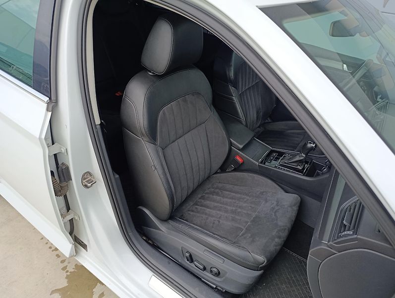 Škoda Superb 2.0TDI 140kW DSG 4X4 STYLE+  - fotka 19 z 34