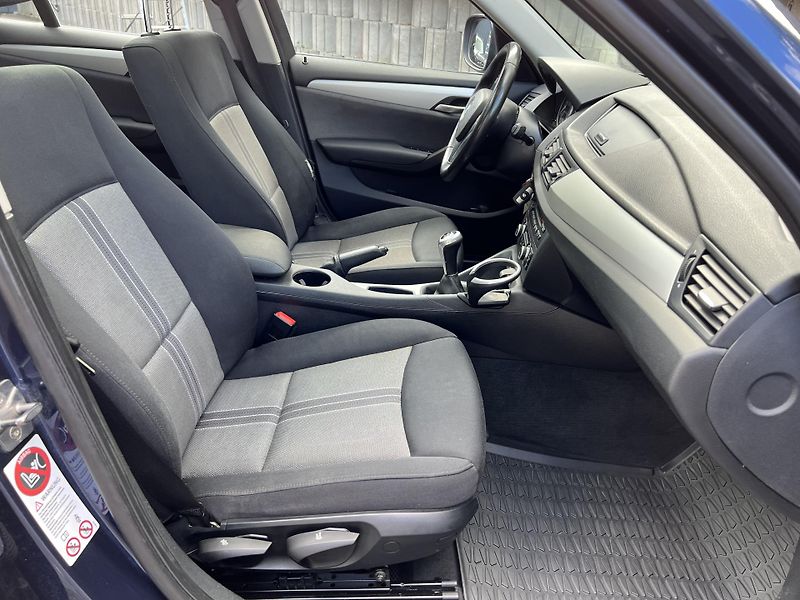 BMW X1 xDrive20d 130kW PANORAMA 1.MAJ - fotka 6 z 13