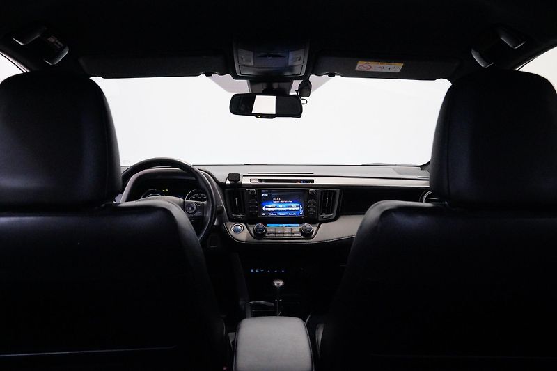 Toyota RAV4 - fotka 26 z 35