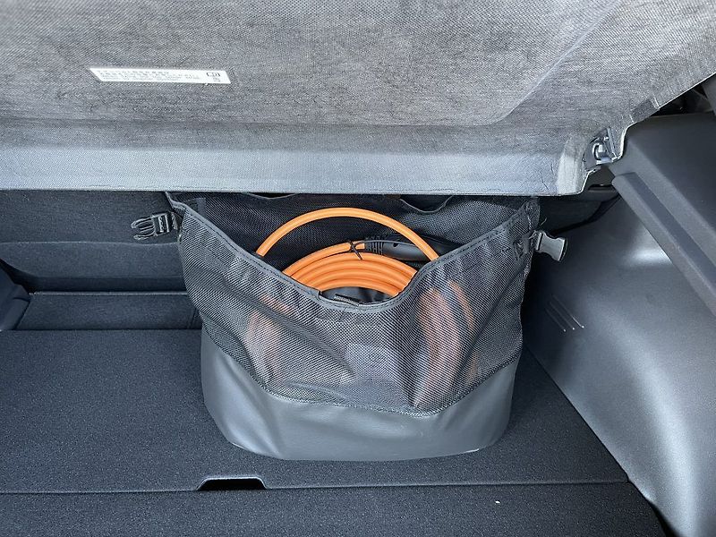 Toyota C-HR BEV 224k ODBĚR IHNED - fotka 11 z 24