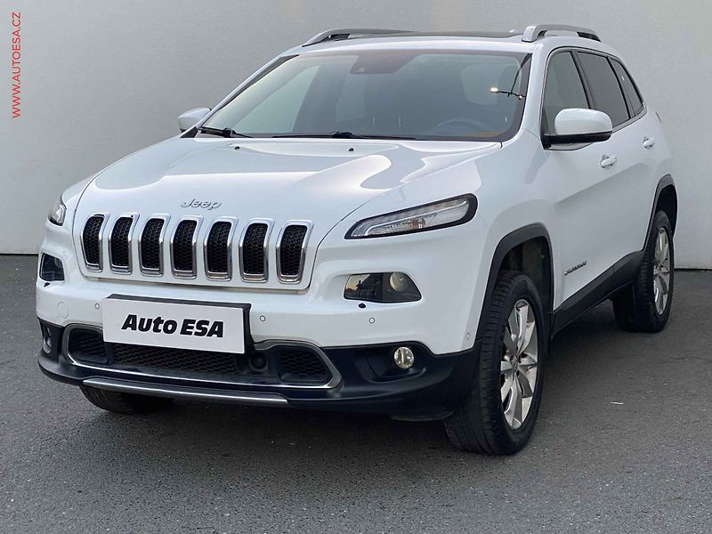 Jeep Cherokee (2015) 2.0 M-Jet 4X4, Limited, AT, - fotka 3 z 21