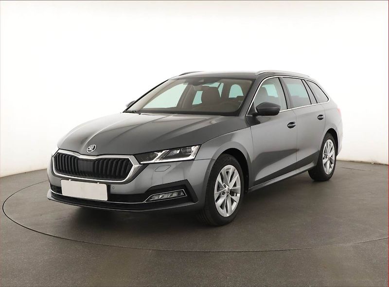 Škoda Octavia (2023) Style Plus 2.0 TDI - fotka 2 z 20