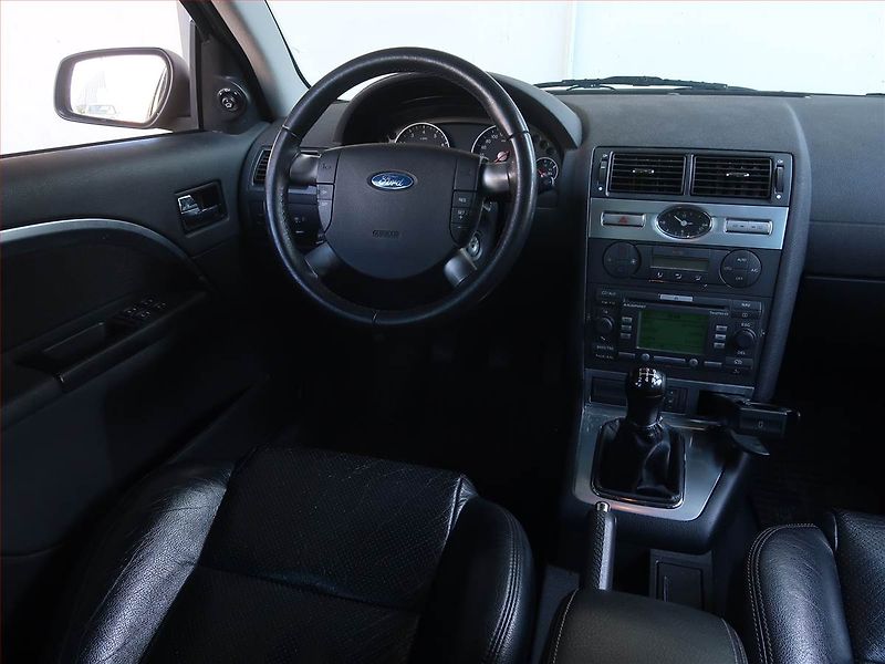 Ford Mondeo (2007) Trend 1.8 16V, nová STK - fotka 7 z 14