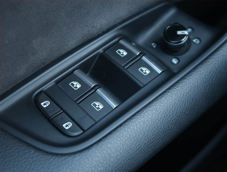 Audi Q8 (2019) 50 TDI - fotka 18 z 32