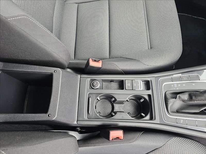 Volkswagen Golf VII 1,5TSi DSG Comfortline - fotka 32 z 43